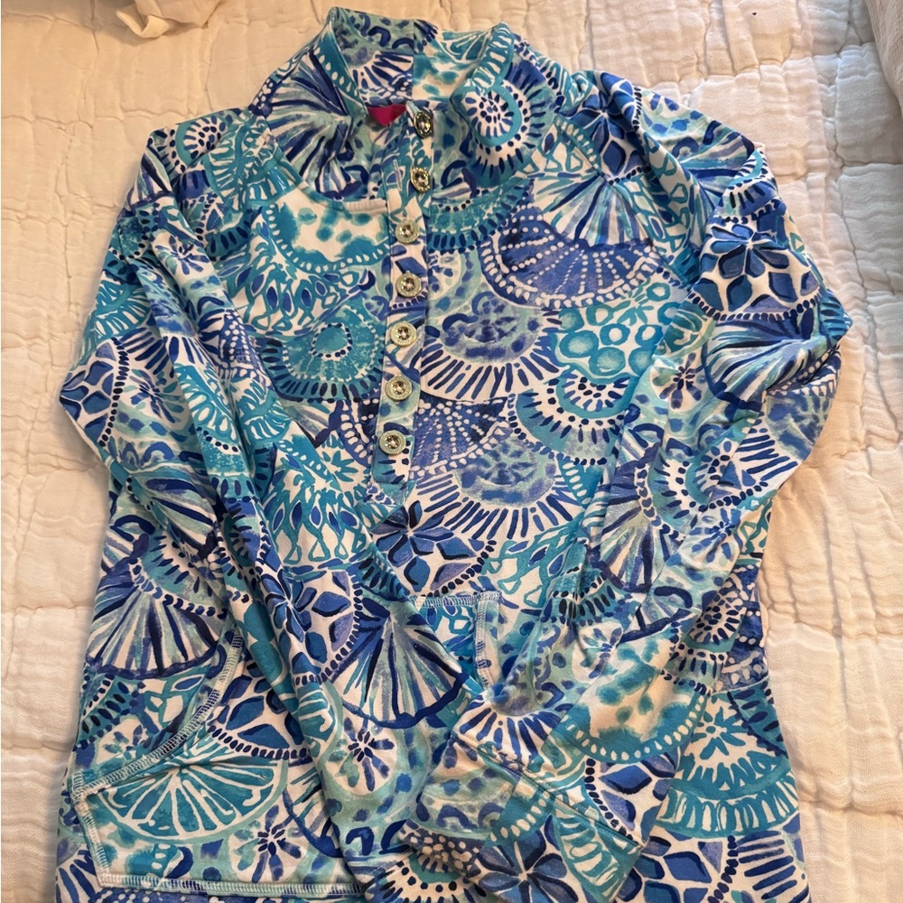 Lilly Pulitzer size medium pop over